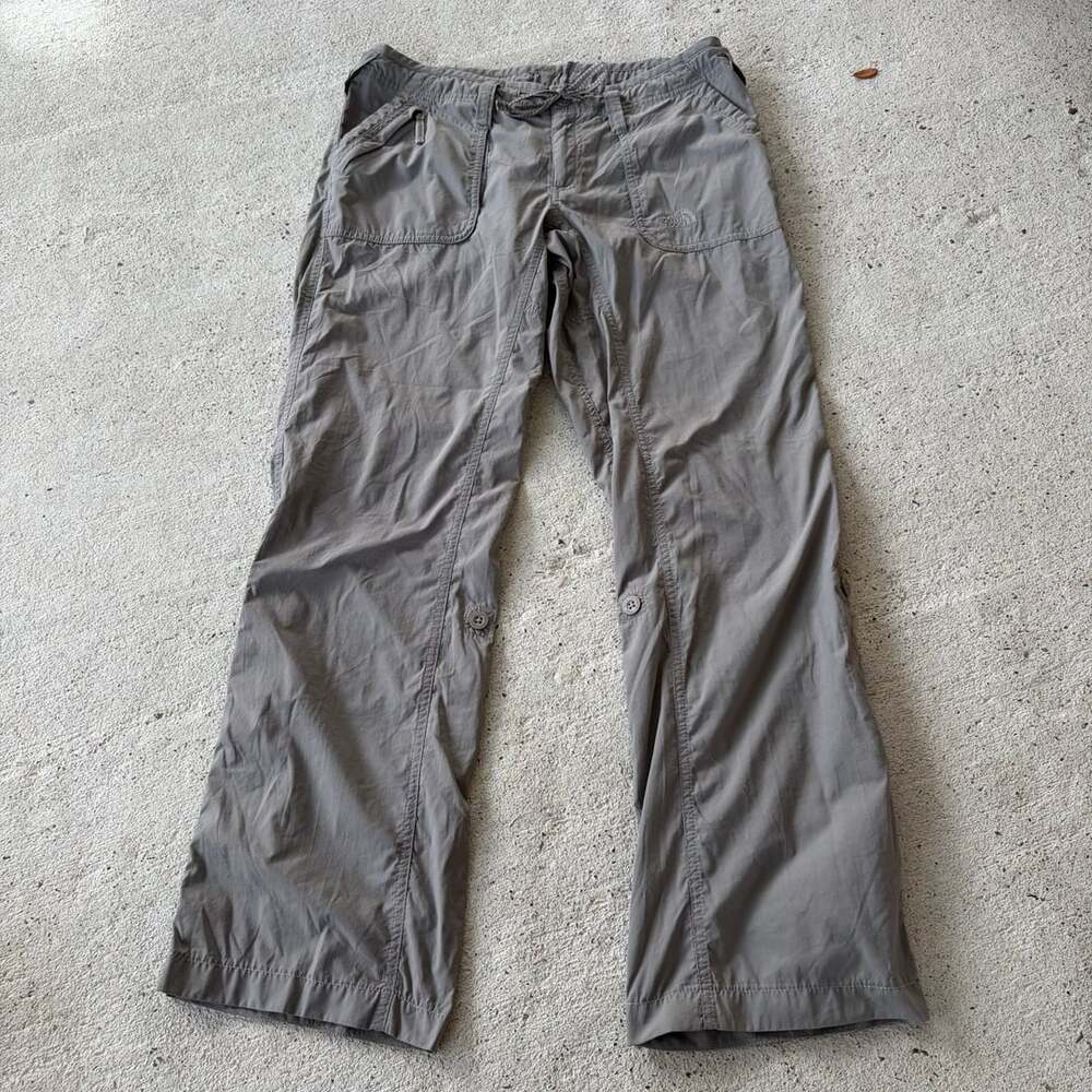 The North Face Women's Gray Nylon Roll Up Hiking Pants Size 8